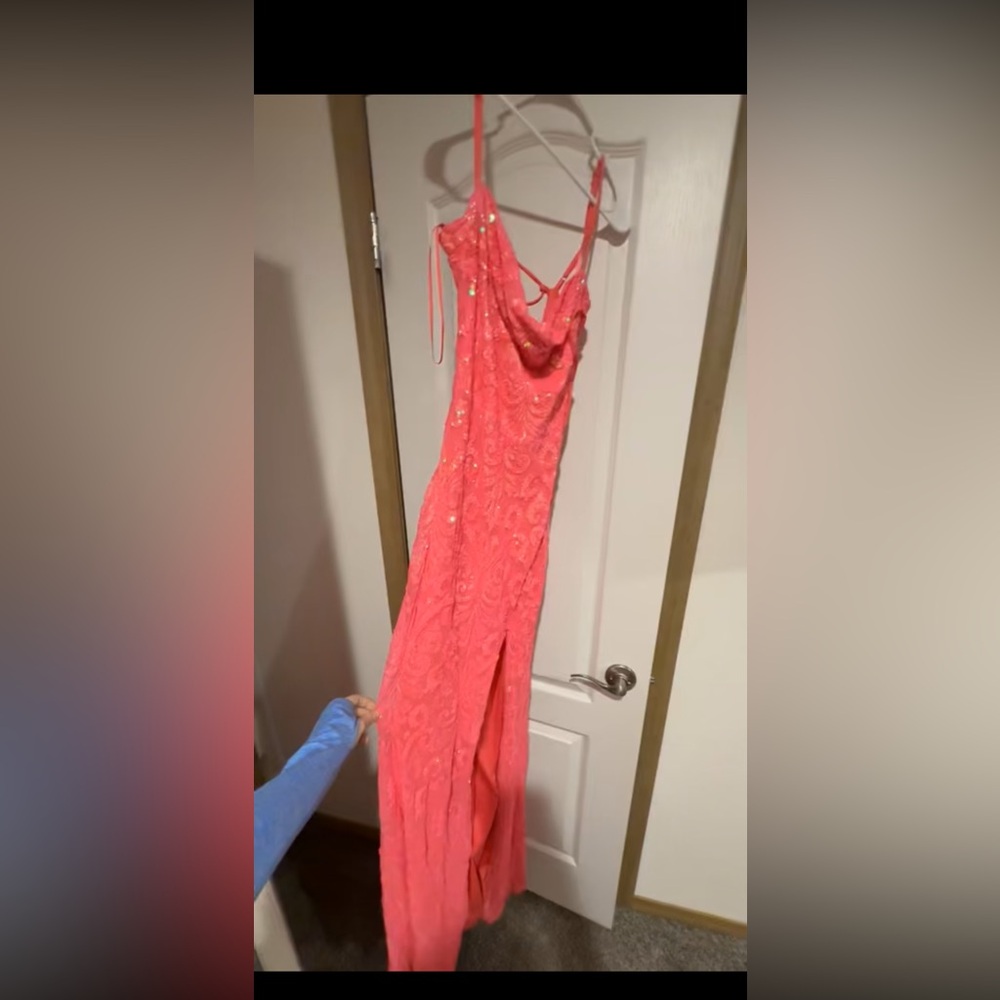 Elegant Pink Sleeveless Dress